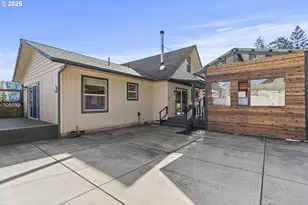 889 H Ave, Powers, OR 97466 - Photo 19