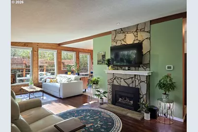 417 SE Roberts Ave, Gresham, OR 97080 - Photo 5