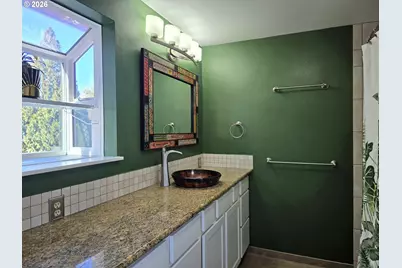 417 SE Roberts Ave, Gresham, OR 97080 - Photo 17