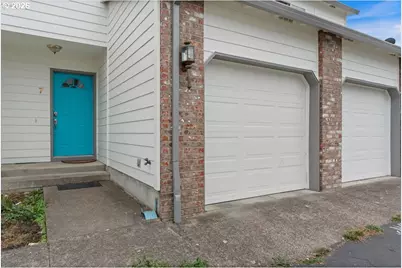 2239 Hawthorne St #7, Forest Grove, OR 97116 - Photo 3