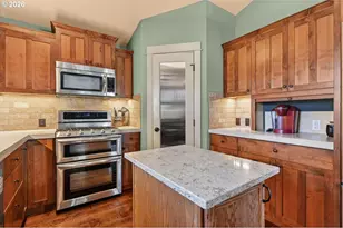1141 S Creekside Dr NE, Sisters, OR 97759 - Photo 25