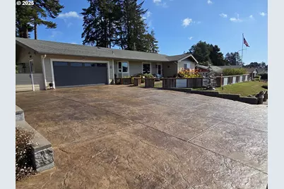 814 Paradise Ln, Brookings, OR 97415 - Photo 1