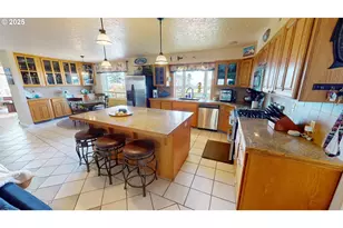 814 Paradise Ln, Brookings, OR 97415 - Photo 13