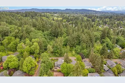 3842 SW Coronado St, Portland, OR 97219 - Photo 7