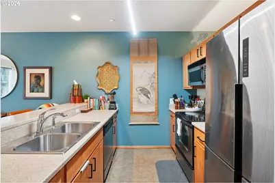 1125 NW 9th Ave #306, Portland, OR 97209 - Photo 11