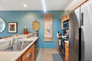 1125 NW 9th Ave, Portland, OR 97209 - Photo 11