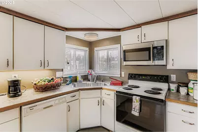 2681 SE River Rd, Hillsboro, OR 97123 - Photo 15