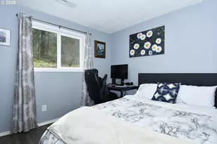 206 SW 4th St, Troutdale, OR 97060 - Photo 13