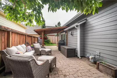 1930 Roosevelt St, North Bend, OR 97459 - Photo 43