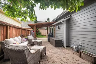 1930 Roosevelt St, North Bend, OR 97459 - Photo 43