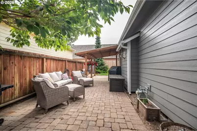 1930 Roosevelt St, North Bend, OR 97459 - Photo 7