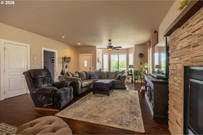 1930 Roosevelt St, North Bend, OR 97459 - Photo 21