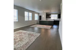 3310 SE Brookwood Ave, Hillsboro, OR 97123 - Photo 5