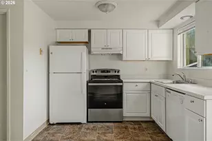 911 W 29th St, Vancouver, WA 98660 - Photo 9