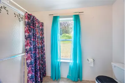 12080 N Umpqua Hwy, Roseburg, OR 97470 - Photo 25