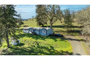 12080 N Umpqua Hwy, Roseburg, OR 97470 - Photo 3