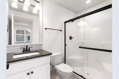 7466 N Polk Ave, Portland, OR 97203 - Photo 19