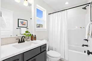 7466 N Polk Ave, Portland, OR 97203 - Photo 11