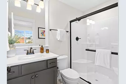 7466 N Polk Ave, Portland, OR 97203 - Photo 9