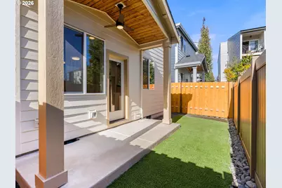 7466 N Polk Ave, Portland, OR 97203 - Photo 21