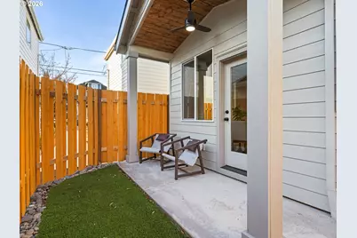 7466 N Polk Ave, Portland, OR 97203 - Photo 13