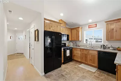 1824 SE 26th Pl, Albany, OR 97322 - Photo 5