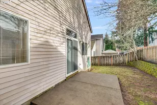 39302 Stratford Pl, Sandy, OR 97055 - Photo 23