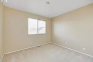 39302 Stratford Pl, Sandy, OR 97055 - Photo 5