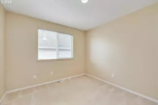 39302 Stratford Pl, Sandy, OR 97055 - Photo 7