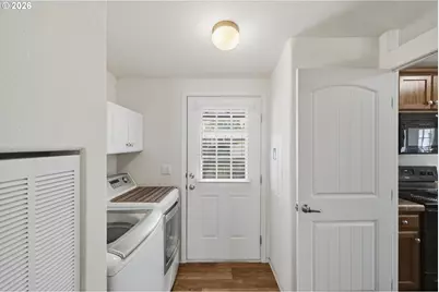 2990 Knott Ter, Coos Bay, OR 97420 - Photo 11