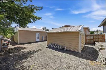 2990 Knott Ter, Coos Bay, OR 97420 - Photo 35