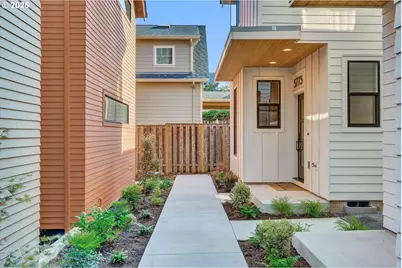 5773 S Kelly Ave, Portland, OR 97239 - Photo 5