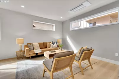 5773 S Kelly Ave, Portland, OR 97239 - Photo 11