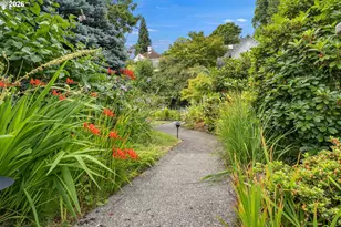 2524 SW 17th Ave, Portland, OR 97201 - Photo 43
