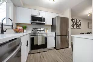 4921 SW 59th Ave, Portland, OR 97221 - Photo 9