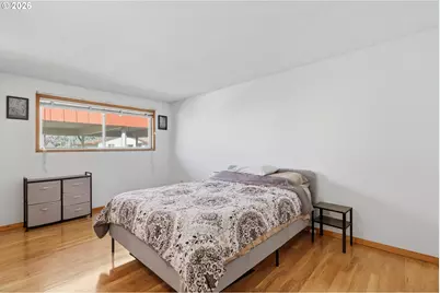 2114 SE 148th Pl, Portland, OR 97233 - Photo 9