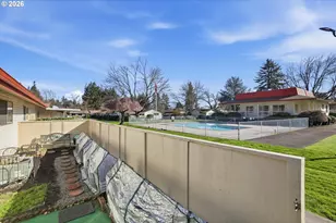 2114 SE 148th Pl, Portland, OR 97233 - Photo 15