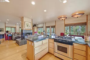 46151 Goodpasture Rd, Vida, OR 97488 - Photo 17