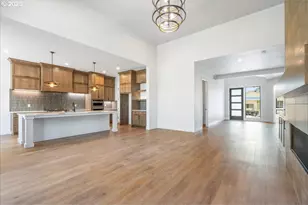 10710 SE 13th Cir, Vancouver, WA 98664 - Photo 9