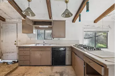 89435 Fields Rd, Elmira, OR 97437 - Photo 13