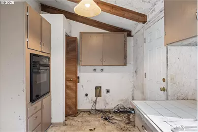 89435 Fields Rd, Elmira, OR 97437 - Photo 15