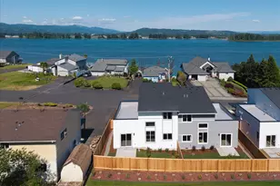 1425 2nd St, Columbia City, OR 97018 - Photo 23