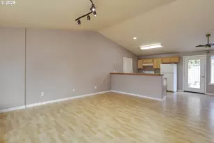 3716 E St, Springfield, OR 97478 - Photo 3