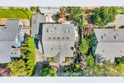 39 Ash St, Eugene, OR 97402 - Photo 45