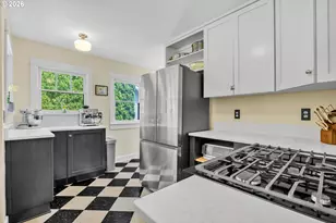 39 Ash St, Eugene, OR 97402 - Photo 17