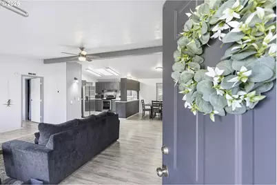 13517 SE Pardee Dr, Portland, OR 97236 - Photo 5