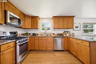 8327 SE Clatsop St, Portland, OR 97266 - Photo 11