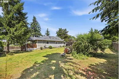 8327 SE Clatsop St, Portland, OR 97266 - Photo 31