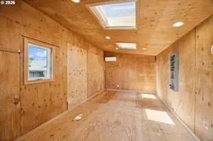 8327 SE Clatsop St, Portland, OR 97266 - Photo 27