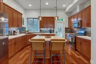 8229 N Edison St, Portland, OR 97203 - Photo 11